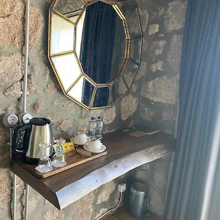 Assos Longevity 4* Sokakagzi