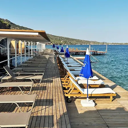 Assos Longevity מלון