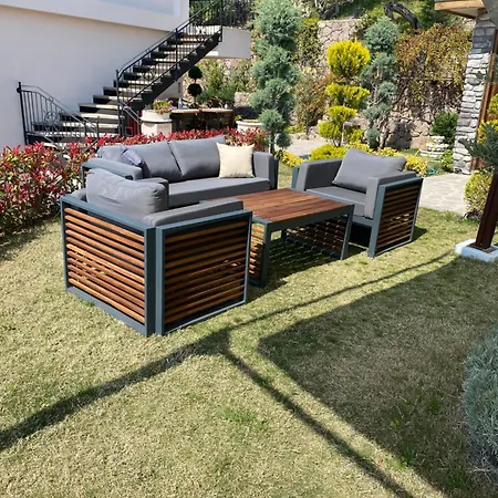 Assos Longevity מלון